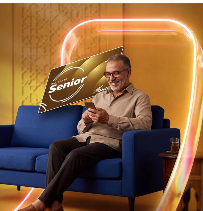 Campagne ONCF : un voyageur senior et sa carte Senior